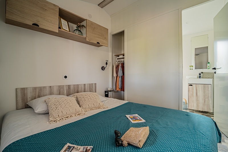 Mobil home 3 chambres jacuzzi privatif Camping 5 étoiles Vendée