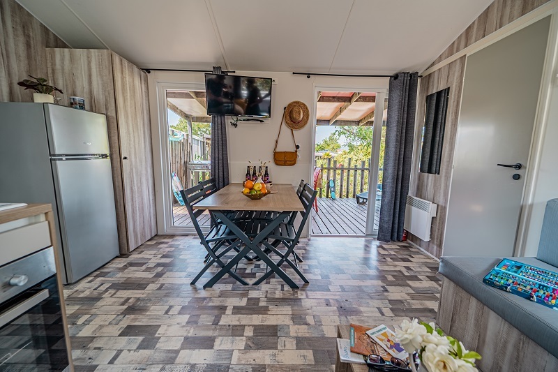 Mobil home 3 chambres jacuzzi privatif Camping 5 étoiles Vendée